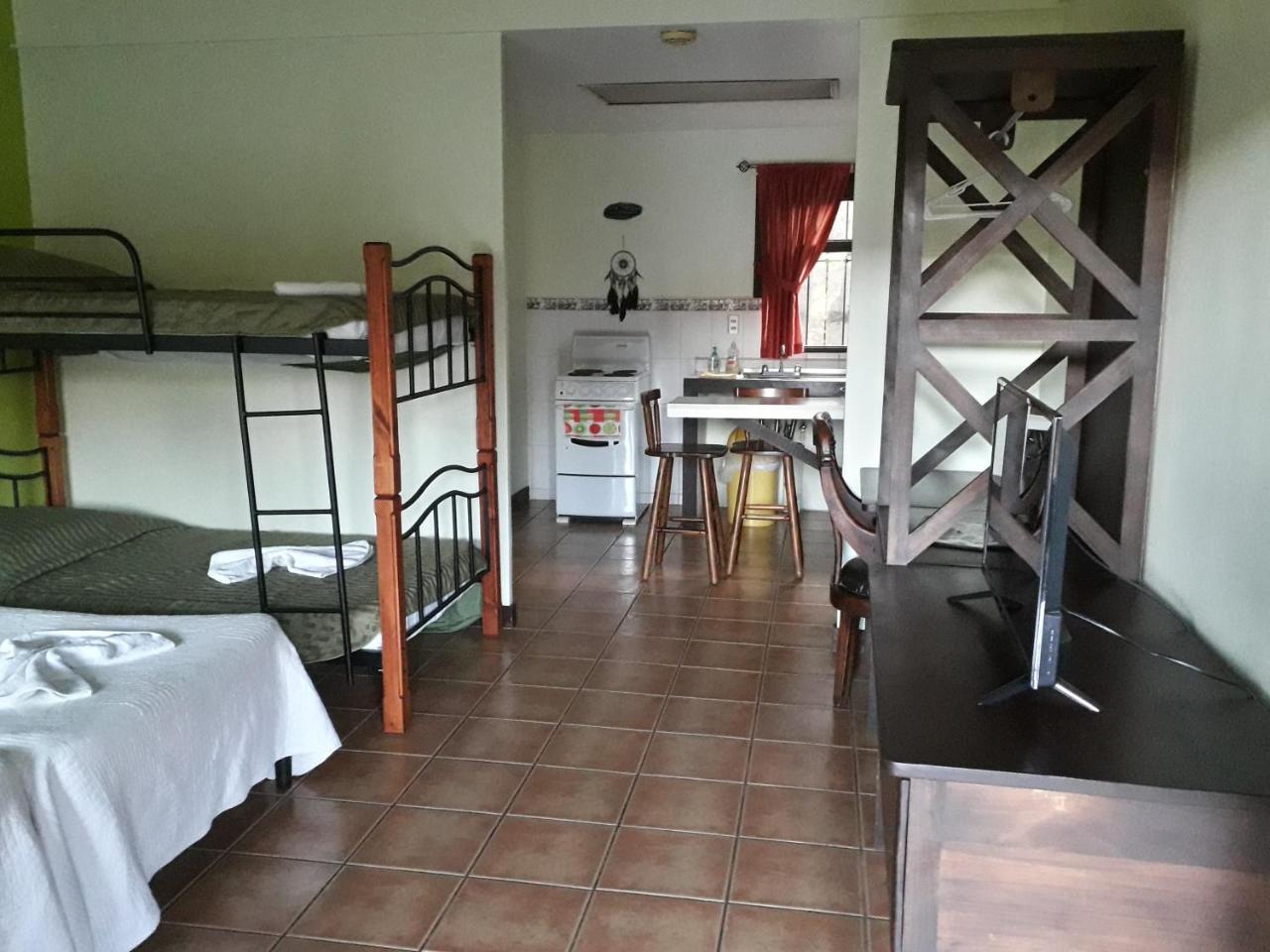 Dos Palmas Studio Apartments Рио-Сегундо Экстерьер фото